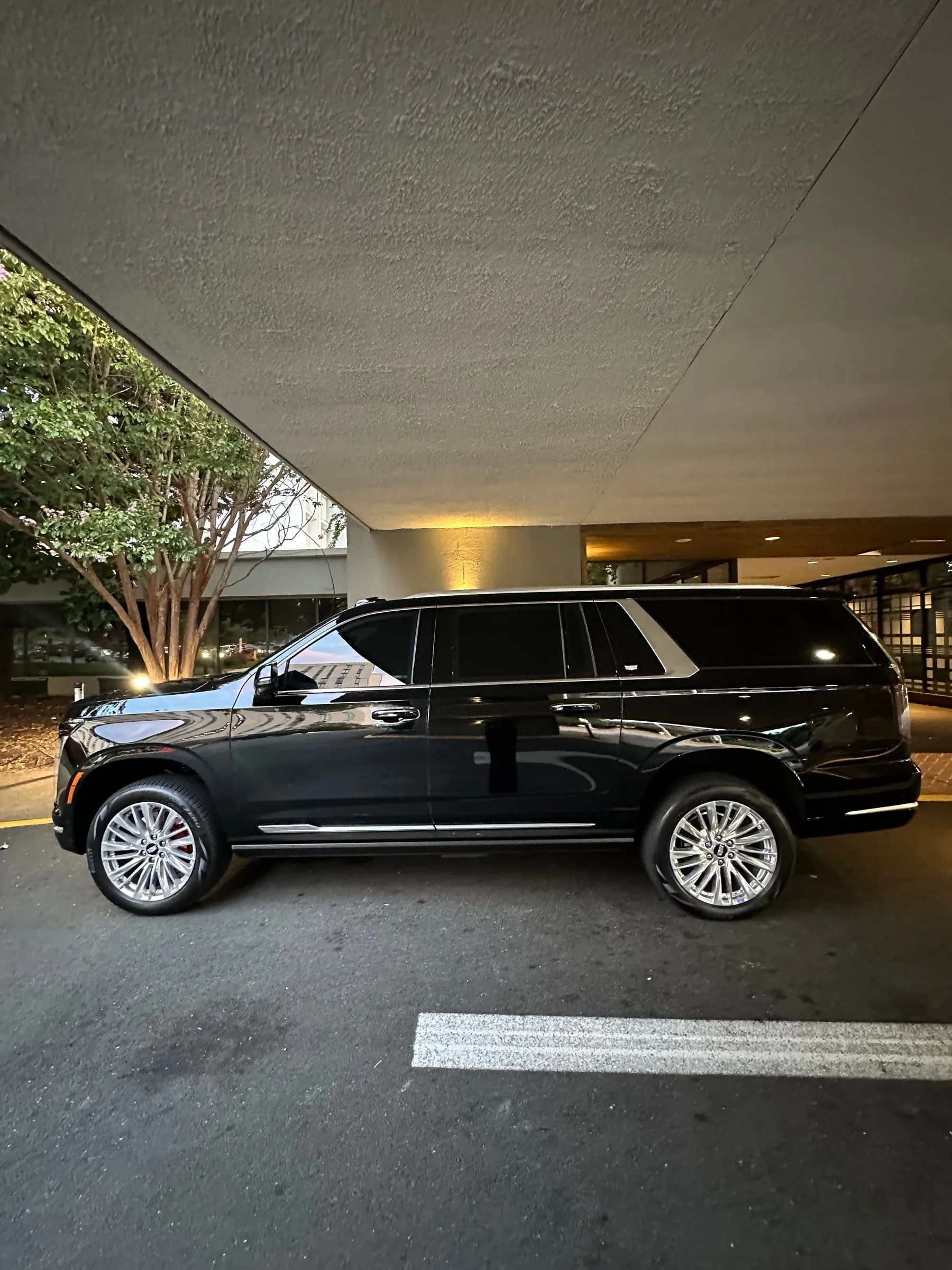 Bulletproof Escalade, photo 3 of 7