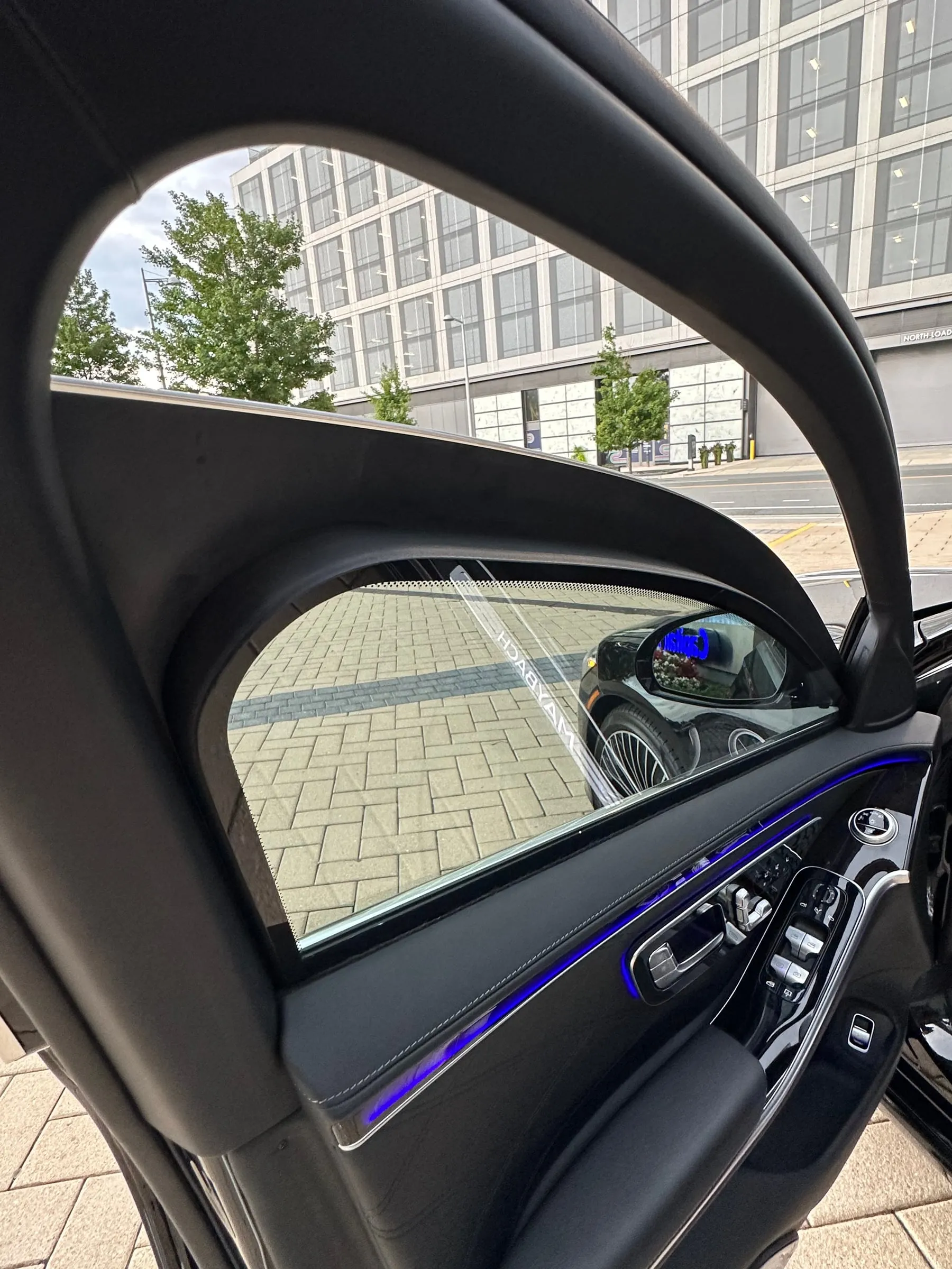 Bulletproof Maybach, photo 11 of 12